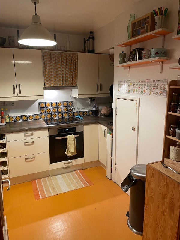 Room St James's Crescent in Greater London