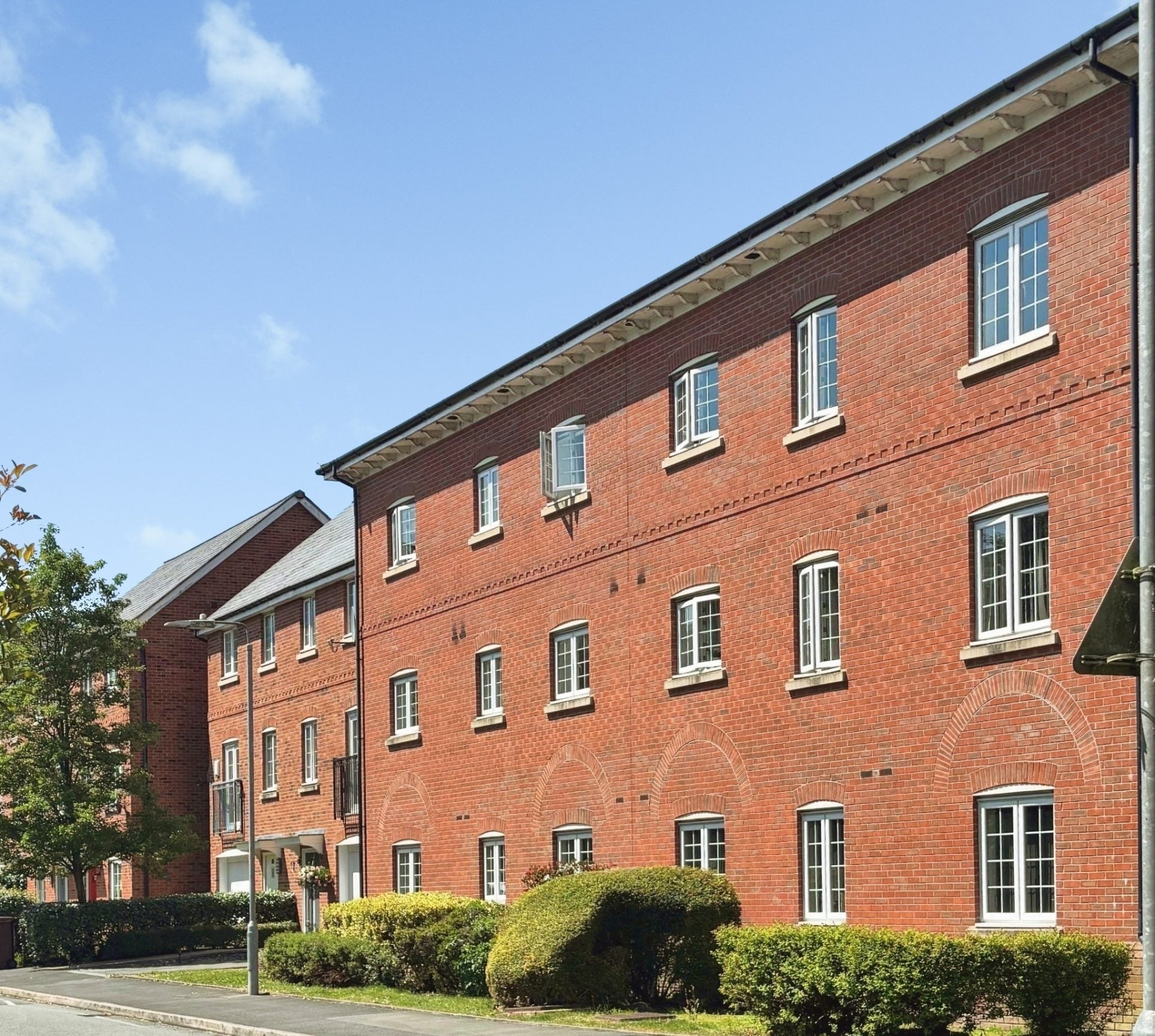 Flat Weaver Chase in Bolton