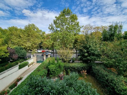 Flat Boulevard de la Saussaye in Neuilly-sur-Seine