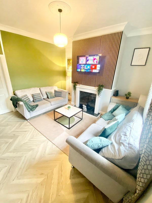 Room Railway Road in Golborne