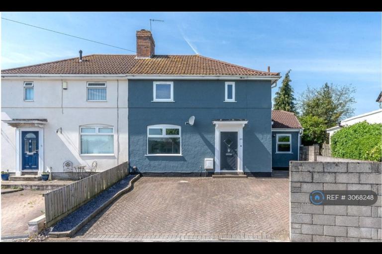 House Dingle Close in Bristol