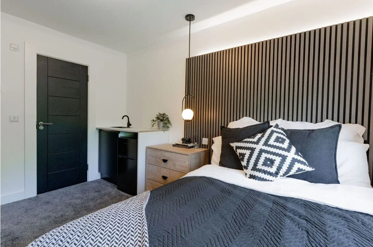 Room Hamilton Road in High Wycombe