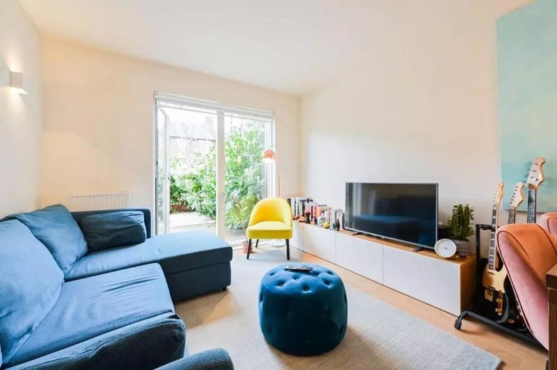 Flat Elmsdale Road in Greater London