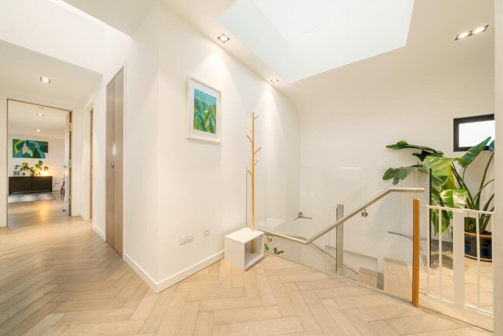 Flat Goldney Road in City of Westminster