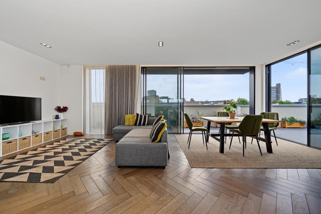 Flat Goldney Road in City of Westminster