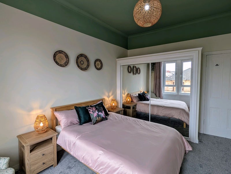 Room Kilmarnock Road in Glasgow