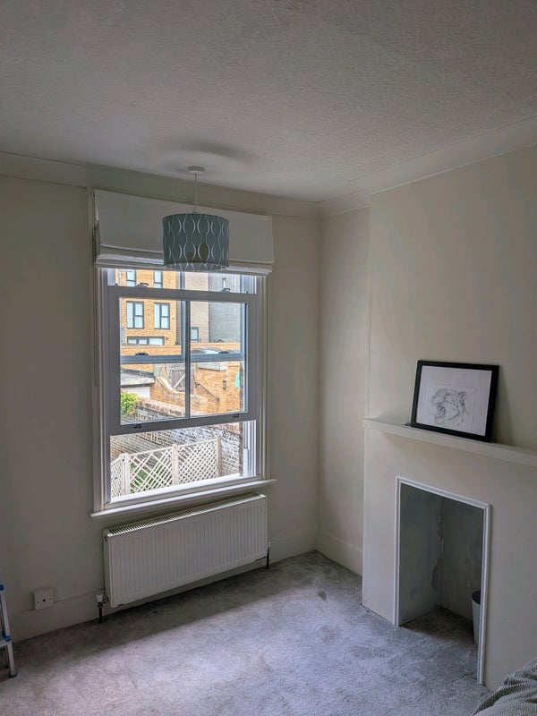 Room Bowen Drive in Greater London