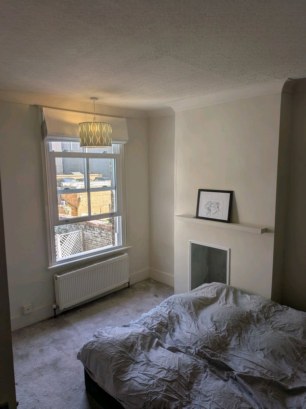 Room Bowen Drive in Greater London