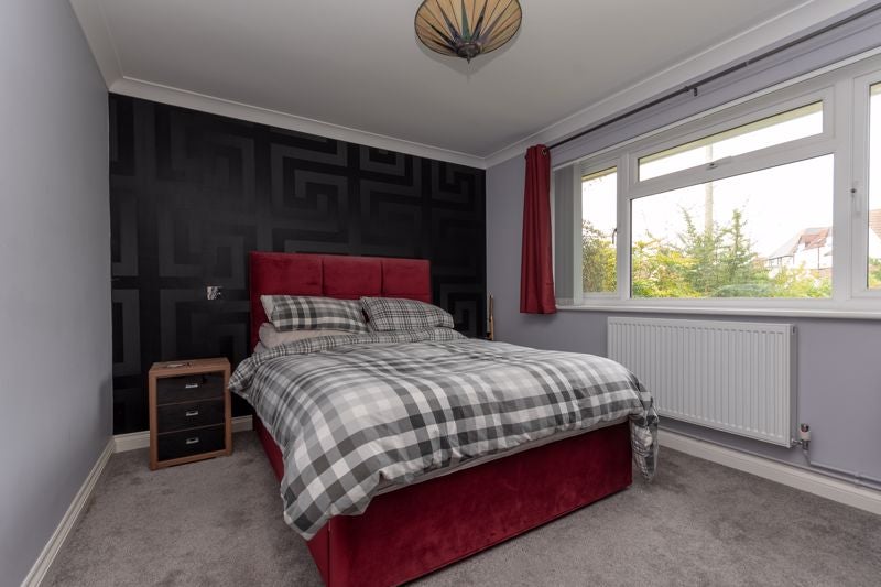 House Southway Drive in Yeovil