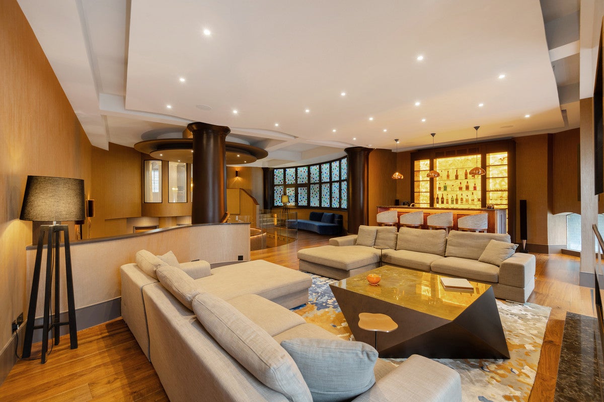 Flat Shad Thames in Greater London