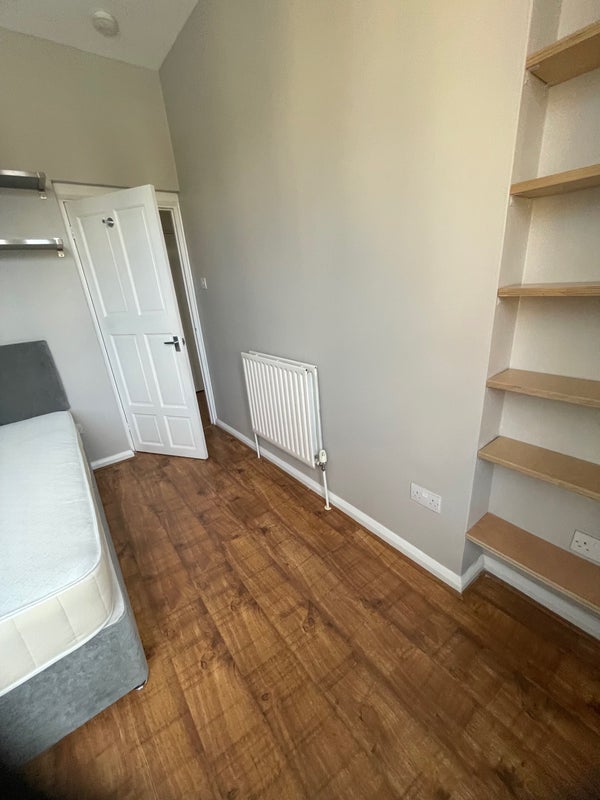 Room Tooley Street in Greater London