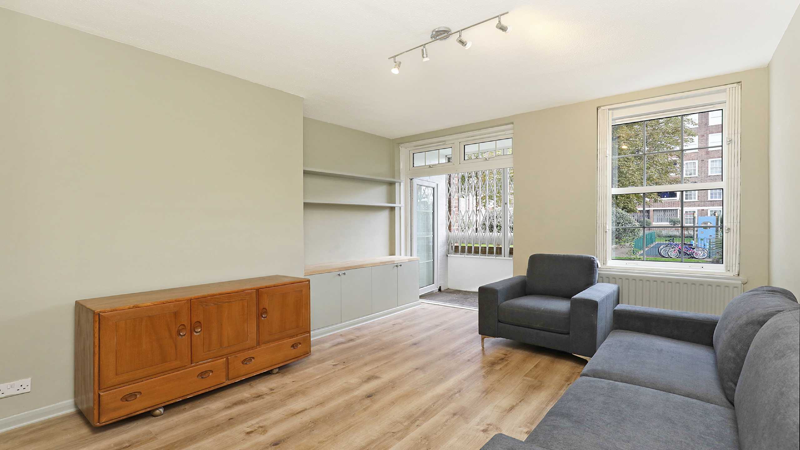Flat Southern Row in Greater London