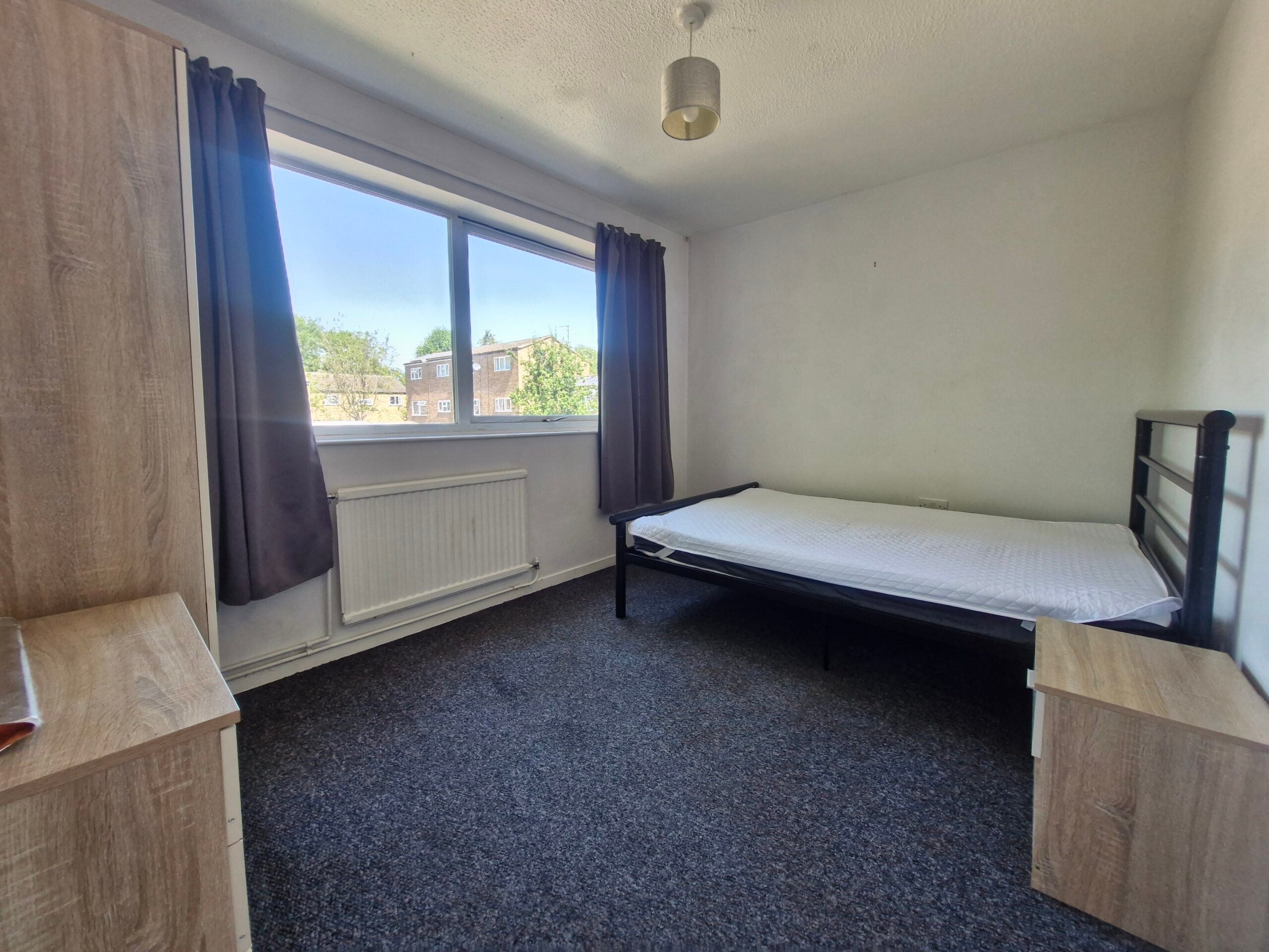 Room Oxclose in Peterborough