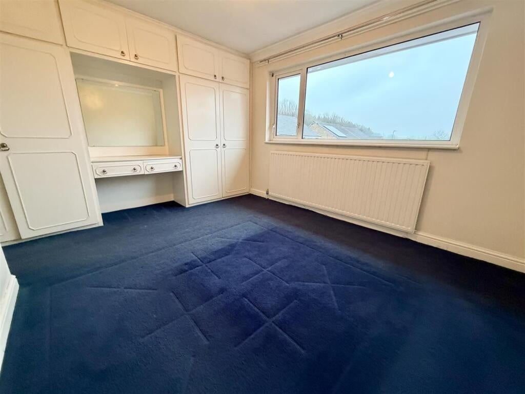 House Athlone Rise in Leeds