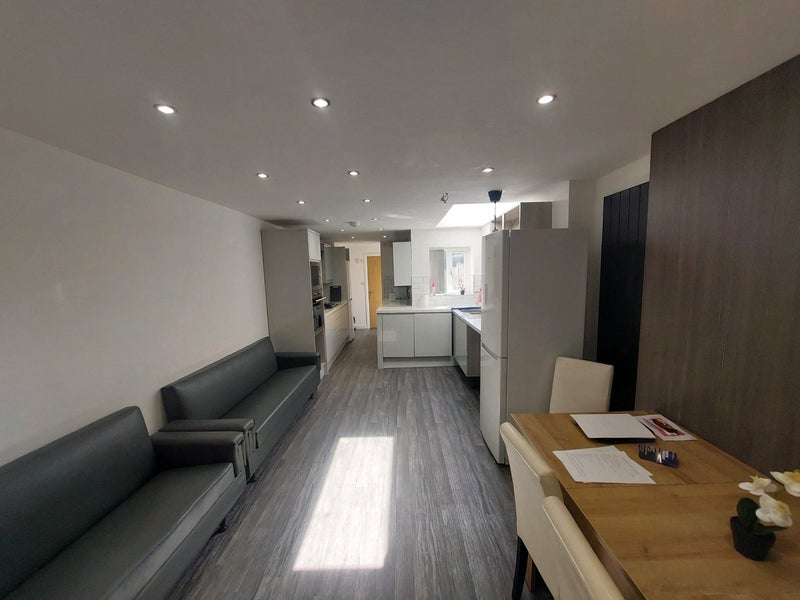 Room St. George's Road in Coventry