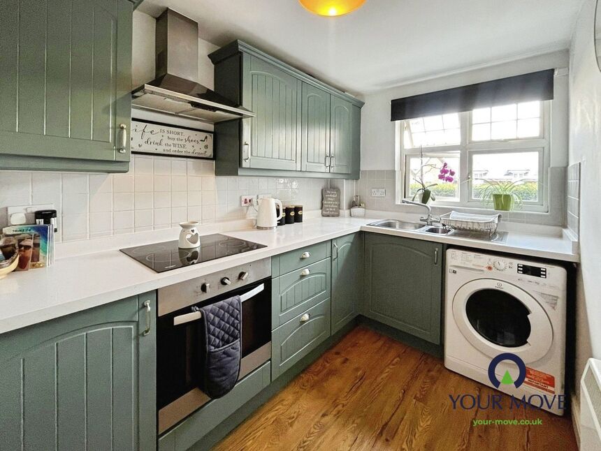 Flat Gravelly Field in Ashford