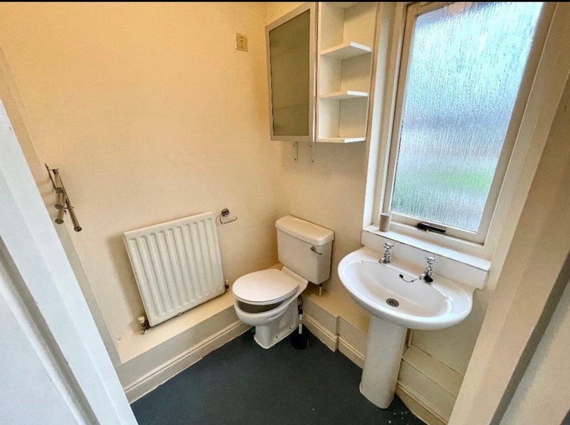 Room Transom Square in Greater London