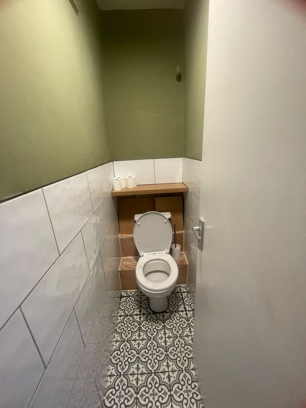 Room Rosefield Gardens in Greater London
