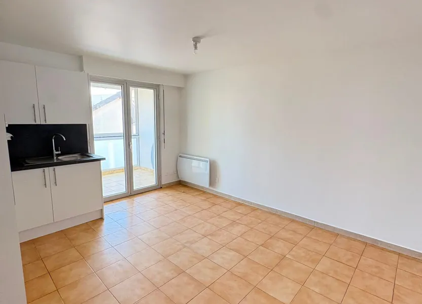 Flat Rue Armand Carrel in Drancy