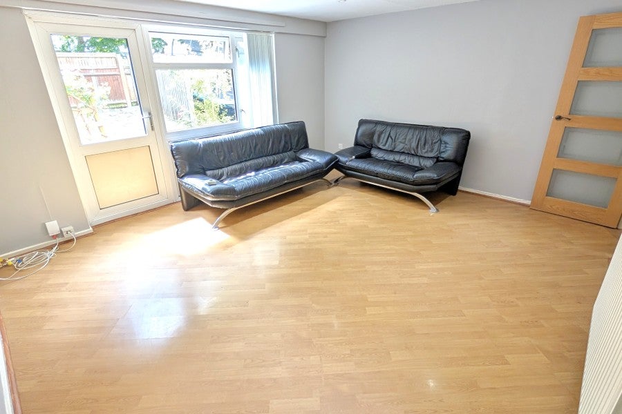 House Cobbetts Close in Woking