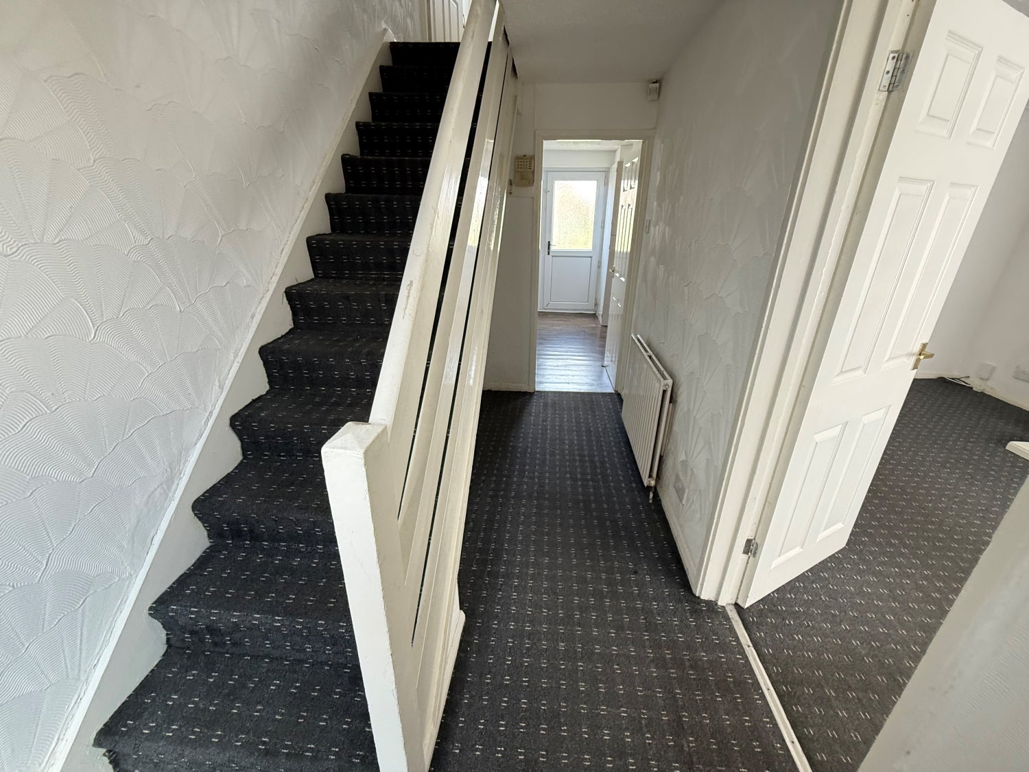 House Chequers Close in Wakefield