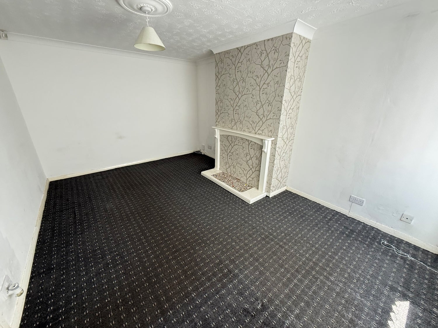 House Chequers Close in Wakefield