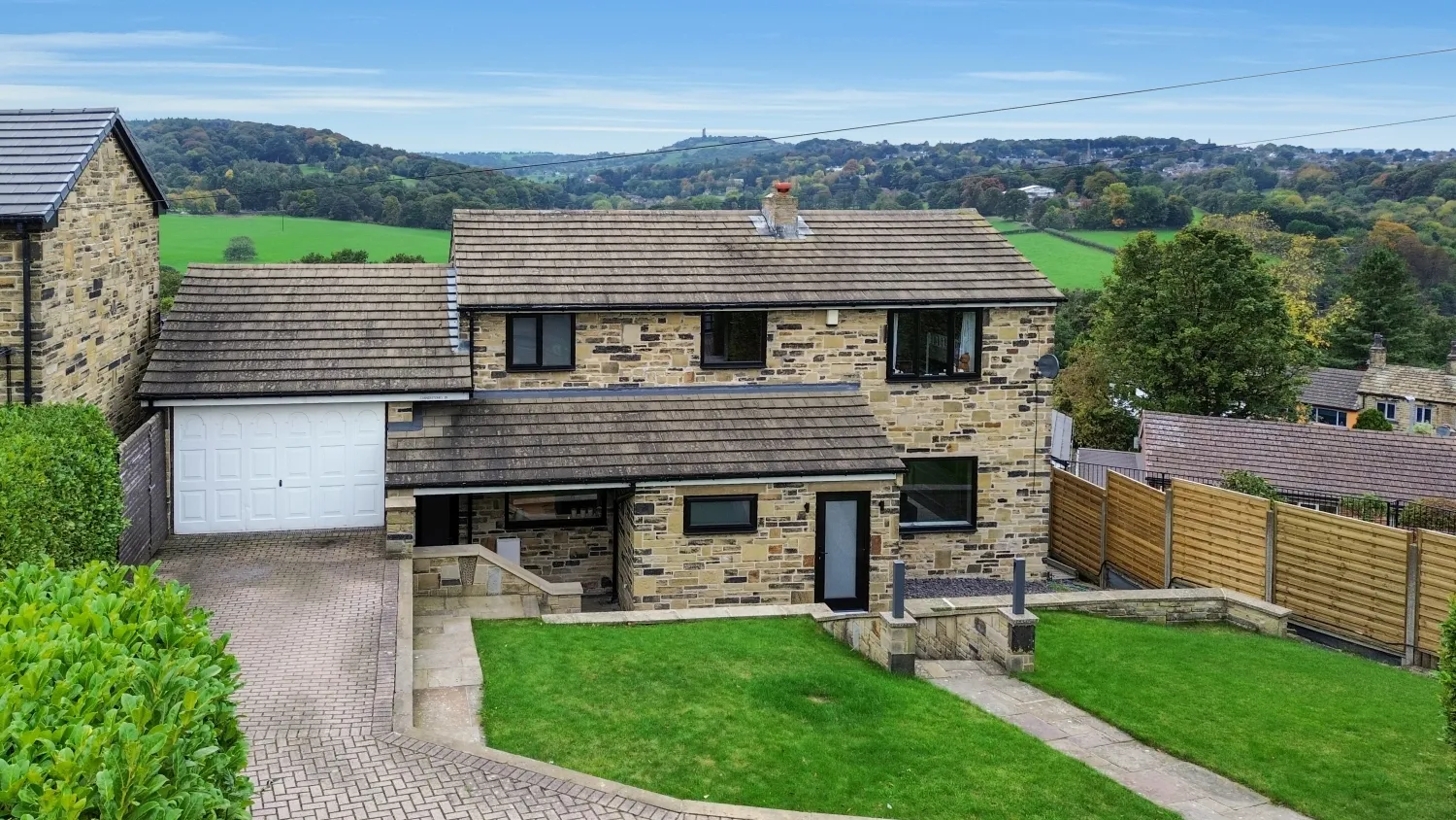 House Fenay Bankside in Kirklees