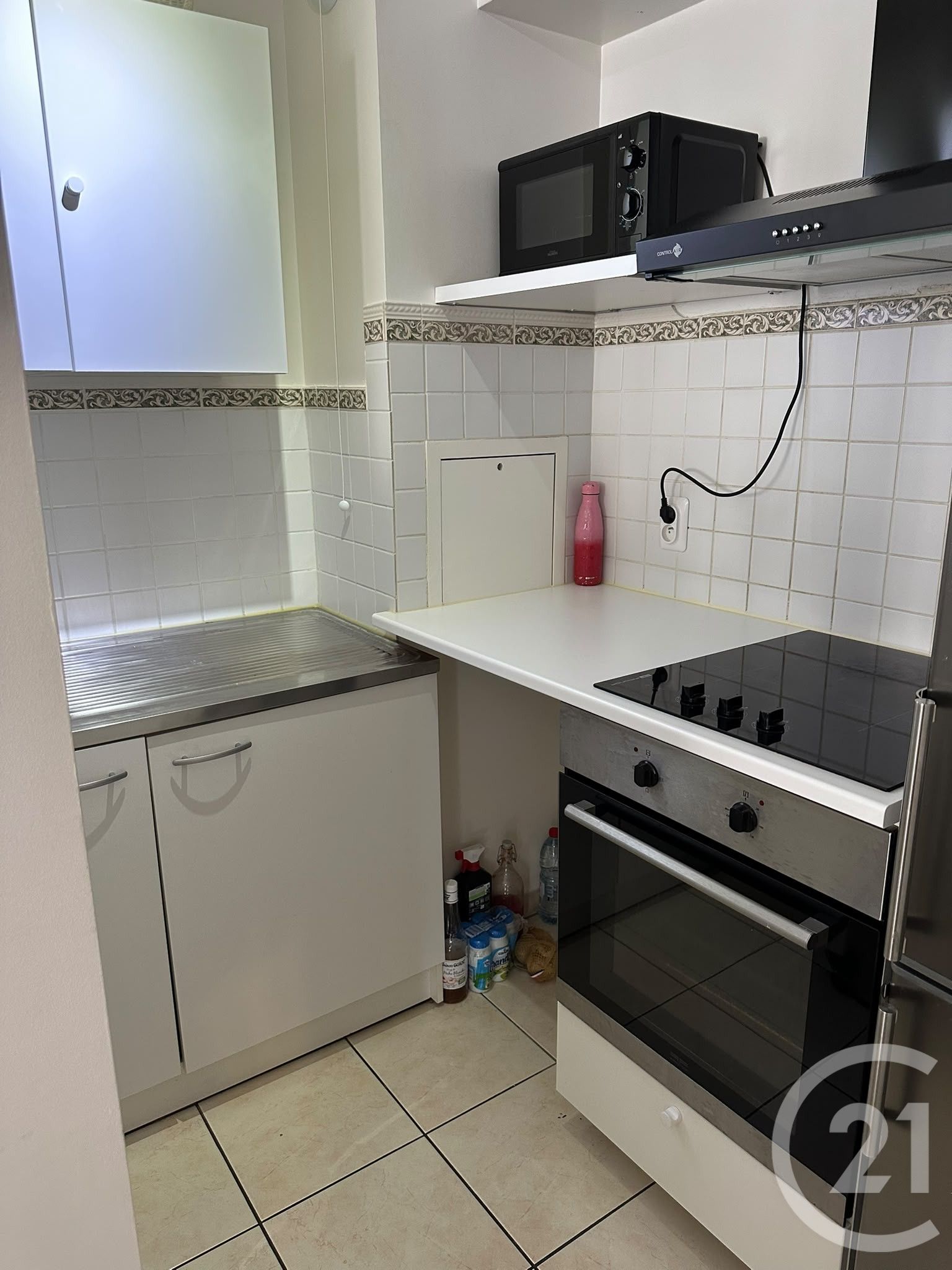 Flat Boulevard Louis Pasteur in Les Pavillons-sous-Bois