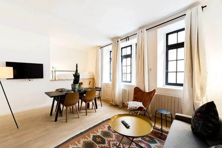 Flat Rue Saint Georges in Lyon
