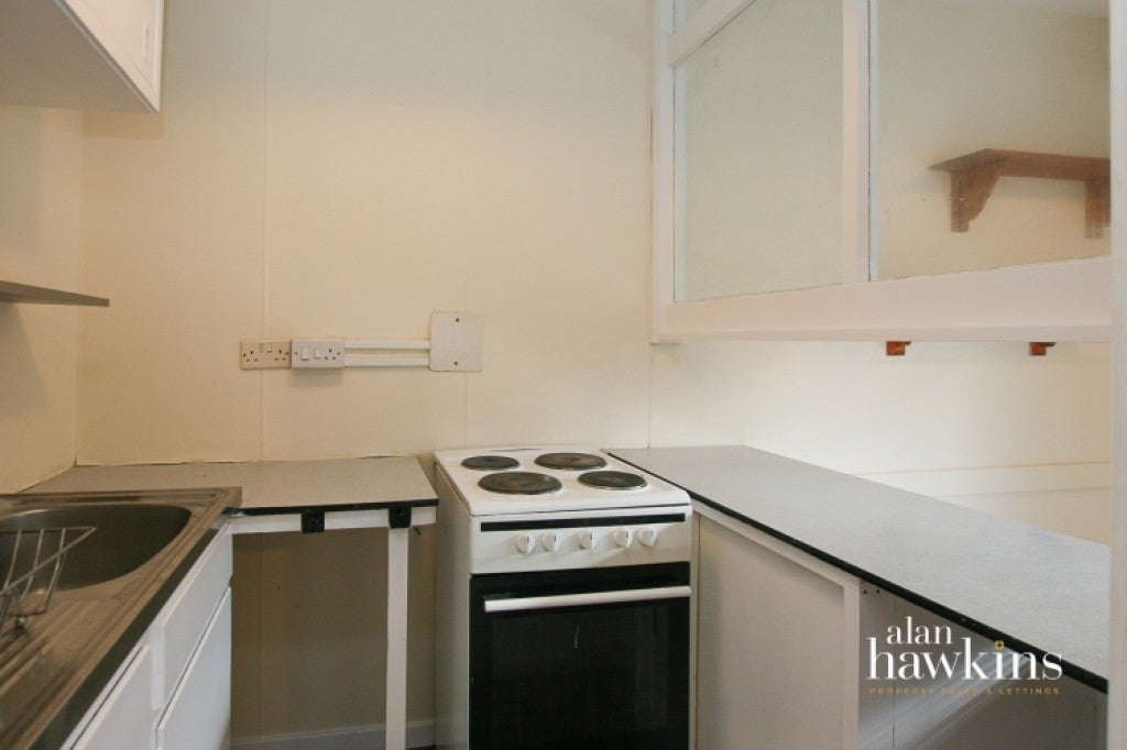 Flat Longleaze in Royal Wootton Bassett
