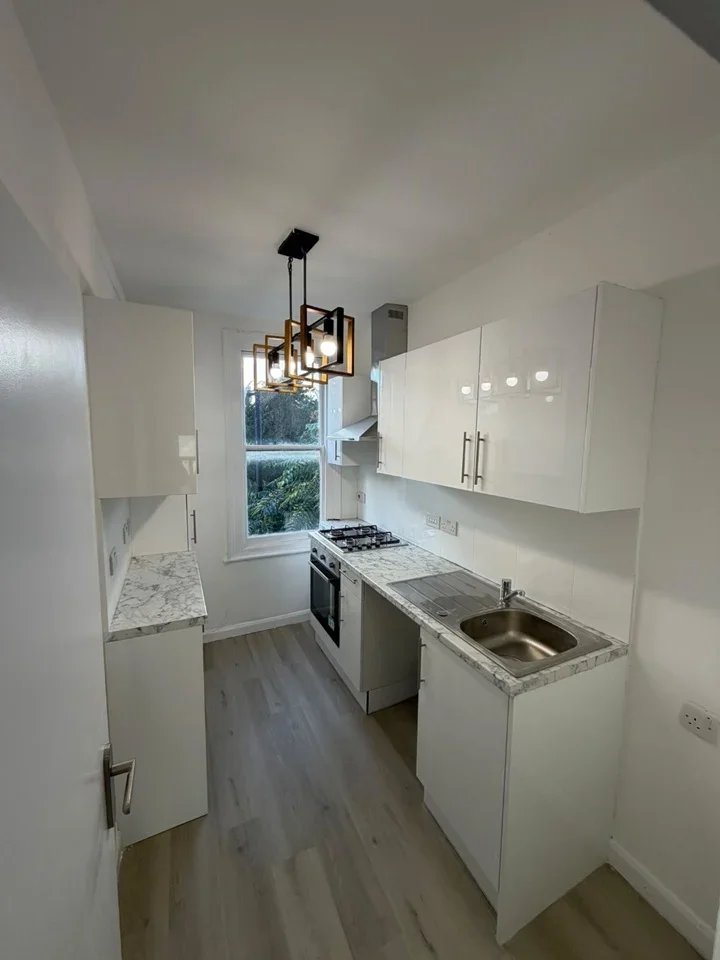 Flat Fulham Palace Road in Greater London