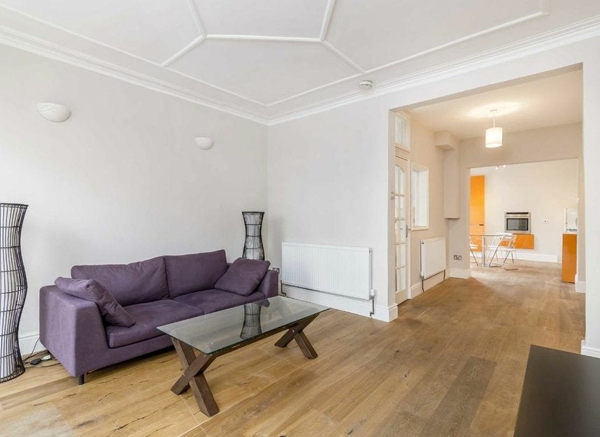 Flat Kensington Church Street in Greater London
