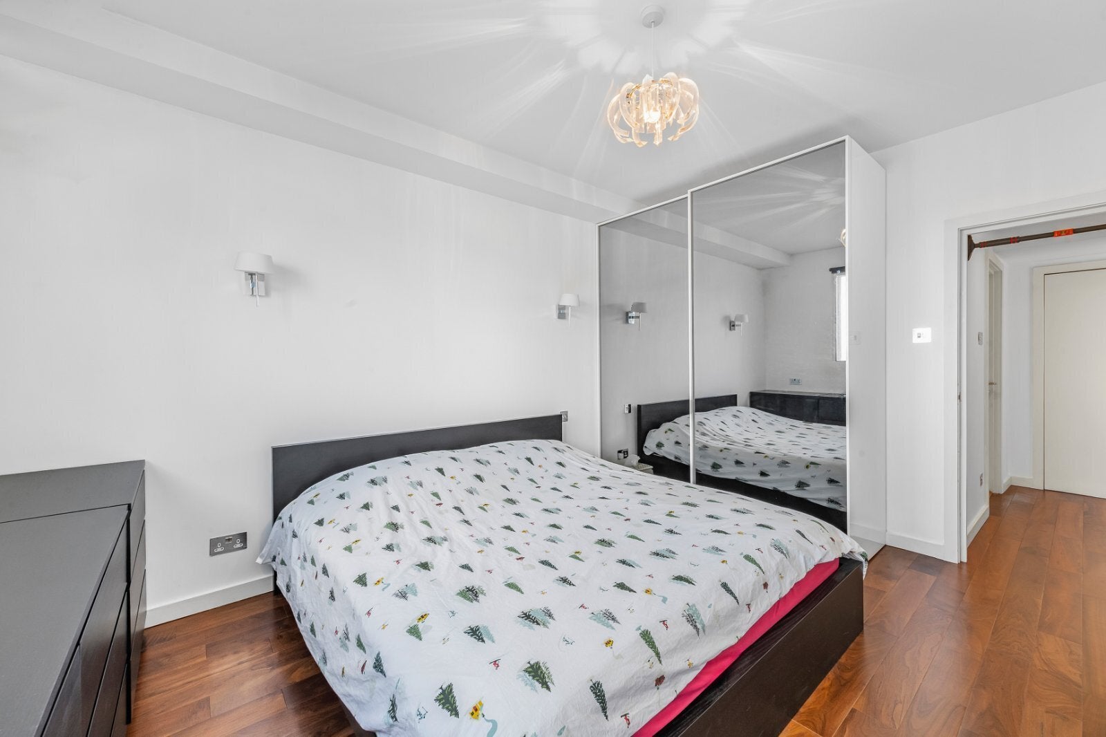 Flat Lancaster Gate in City of Westminster