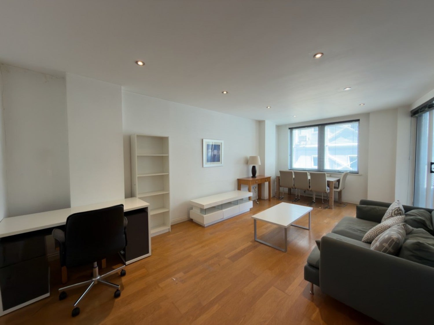 Flat Manilla Street in Greater London