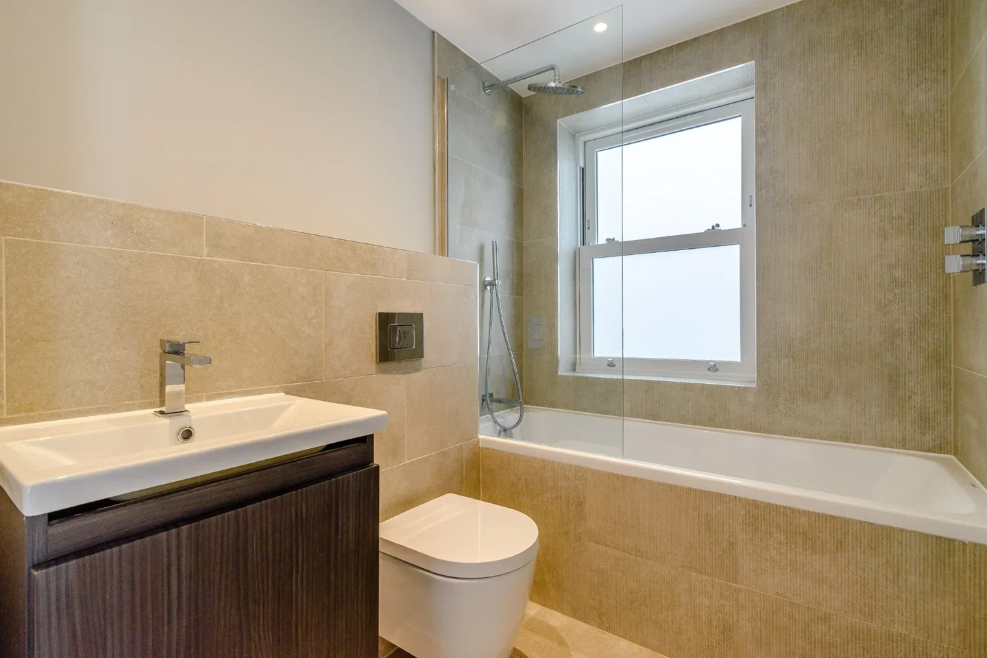 Flat Glenhaven Avenue in Hertsmere