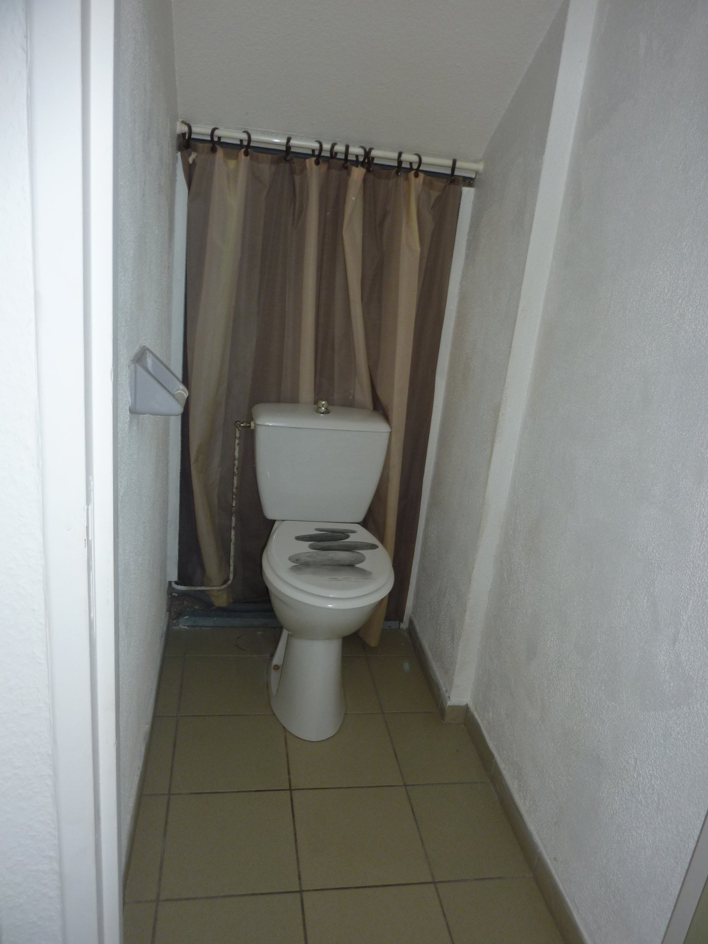 Appartement D 10 à Lathus-Saint-Rémy