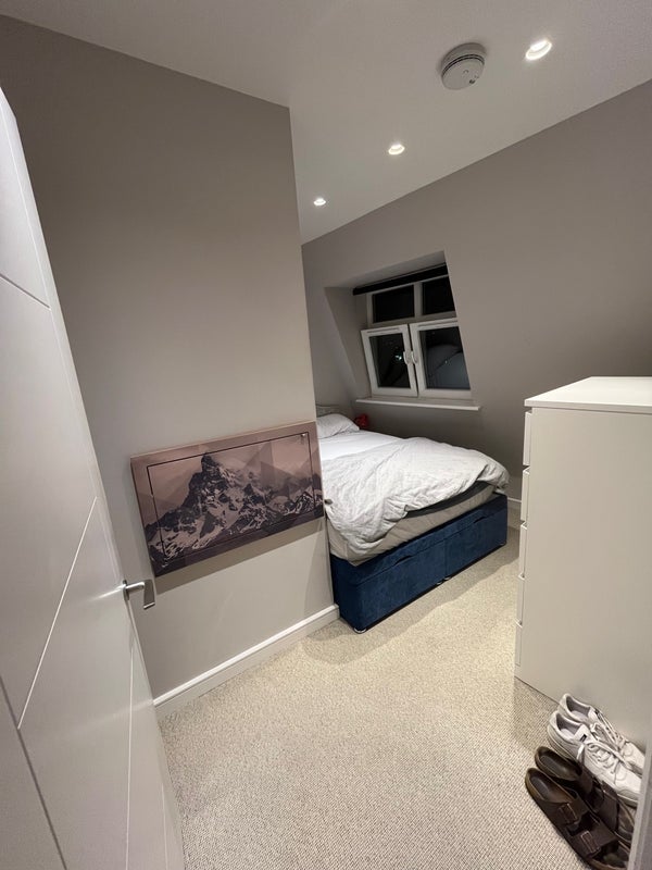 Room Heather Close in Greater London