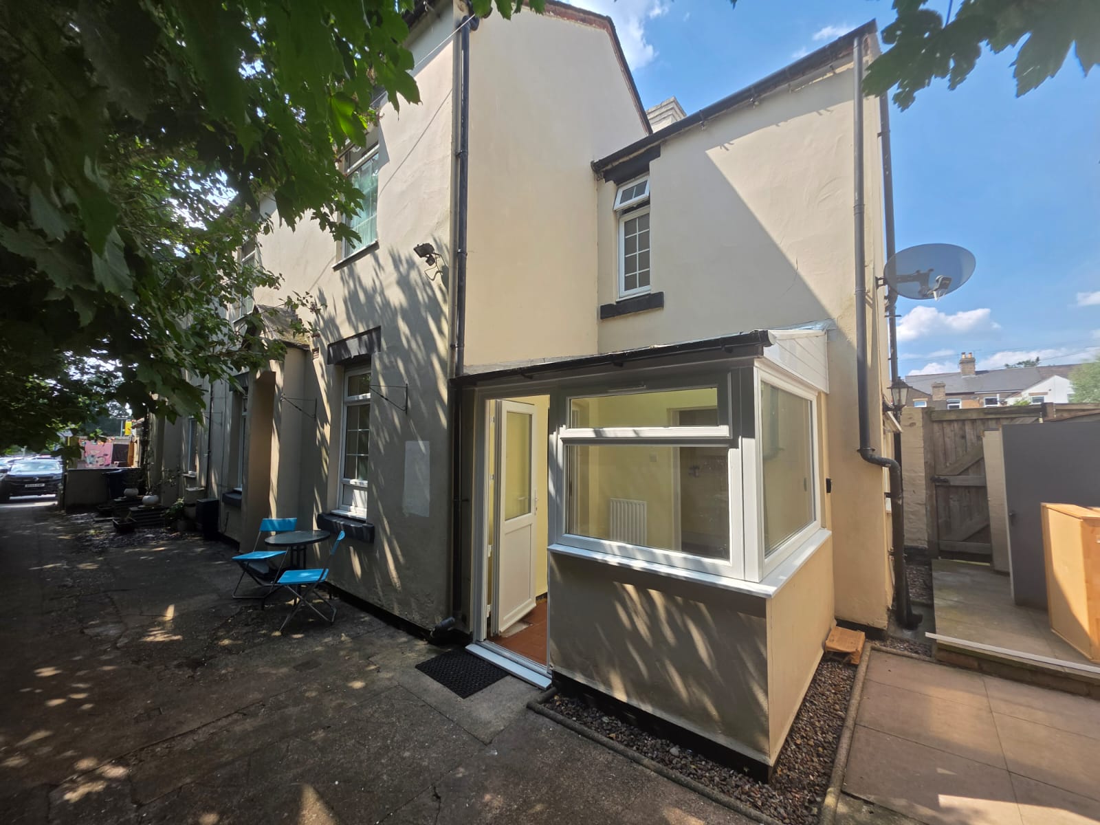 Flat North Place in Stafford