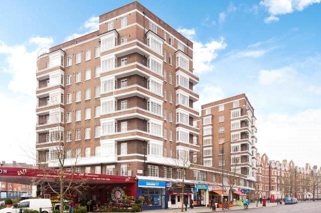 Flat Park Road in City of Westminster