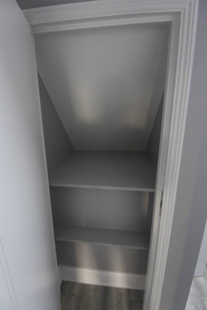 Flat Belton Road in Greater London