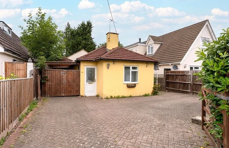 House Radley Road in Vale of White Horse