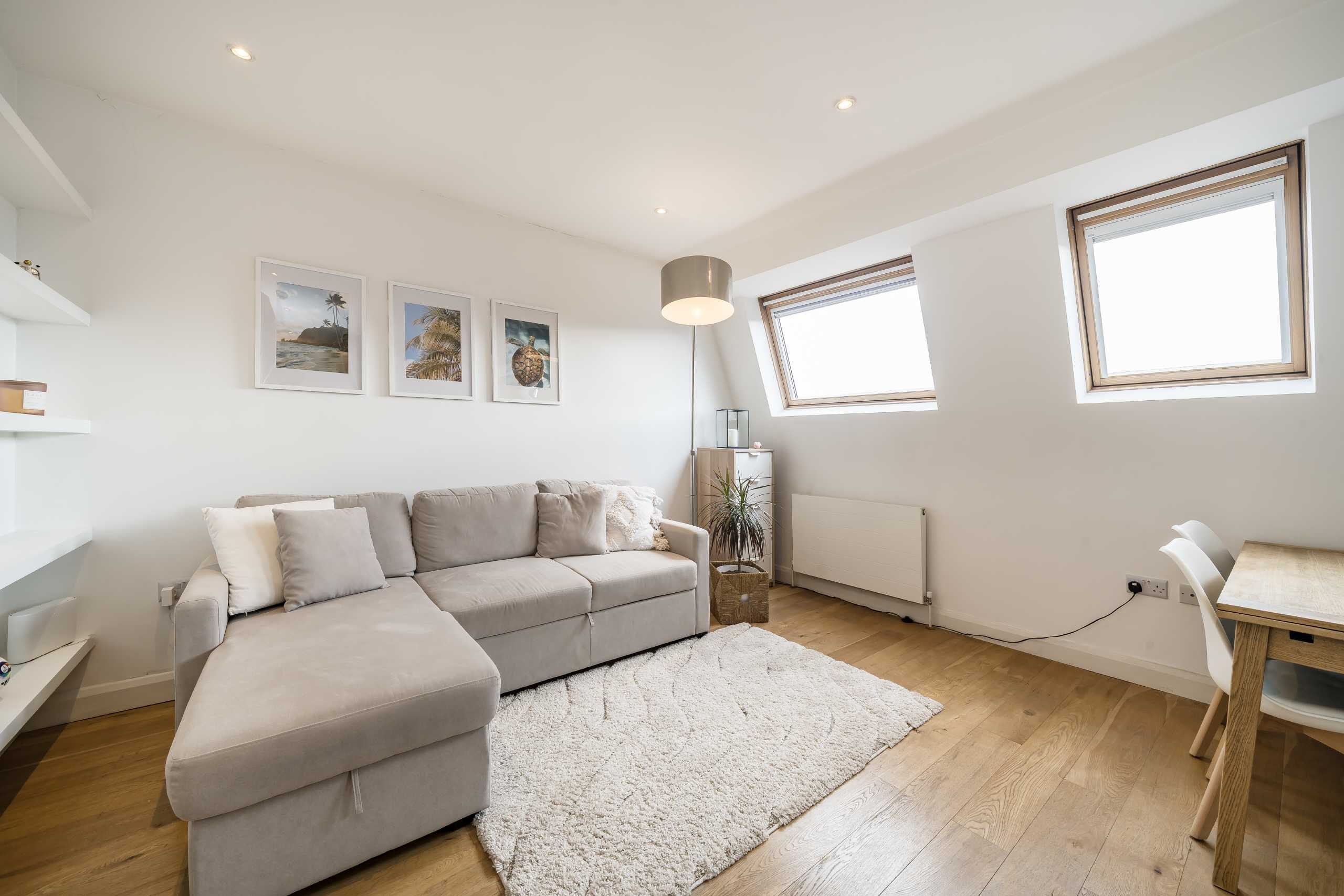 Flat Lancaster Road in Greater London