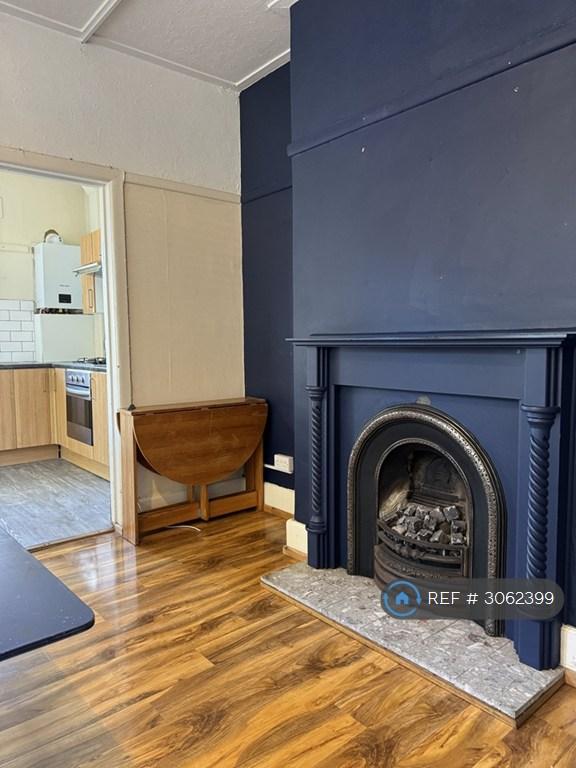 Flat Wimborne Road in Bournemouth