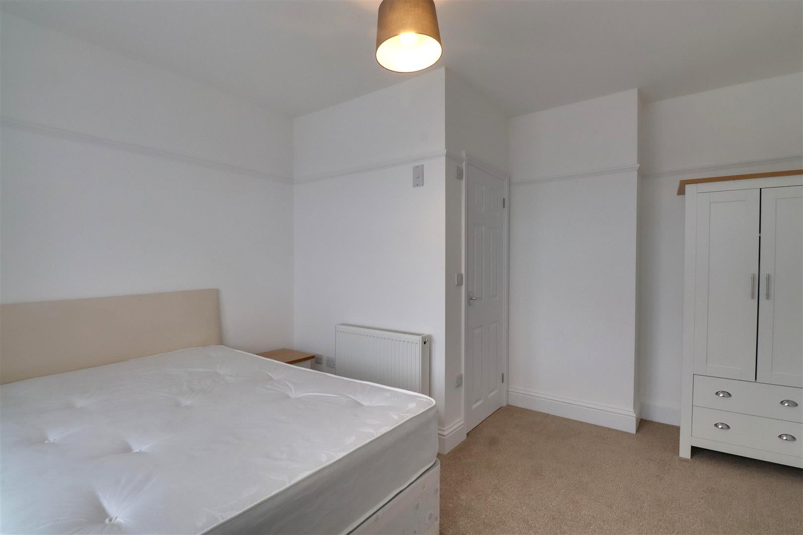 Room Upper Brighton Road in Adur