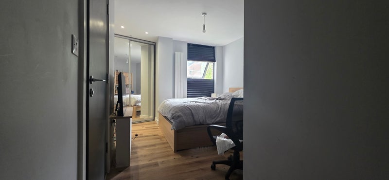Room Davenant Road in Greater London