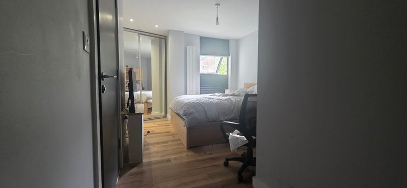 Room Davenant Road in Greater London