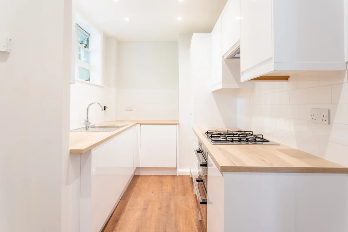 Flat Sheen Road in Greater London