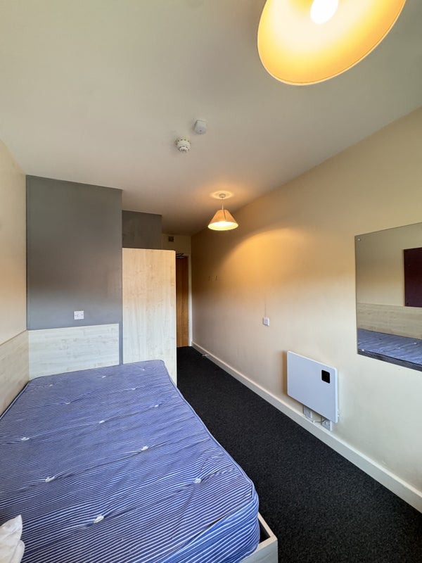 Room Alma Street in Sheffield