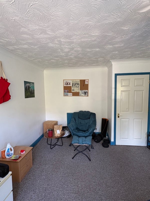 Room Castleview Close in Greater London
