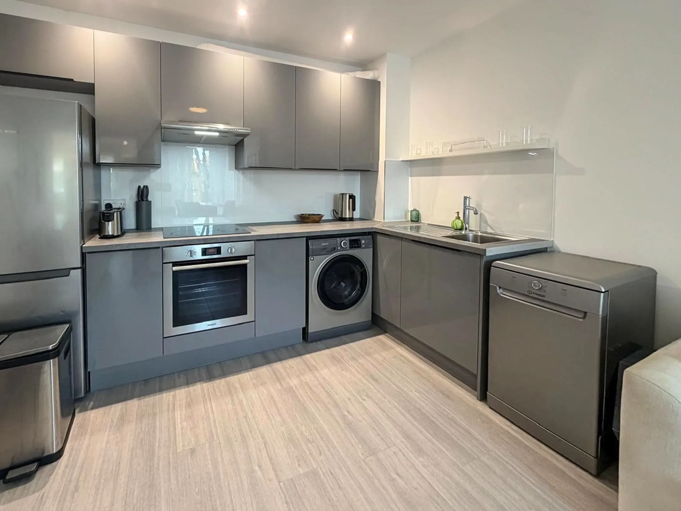 Flat Kramer Mews in Greater London